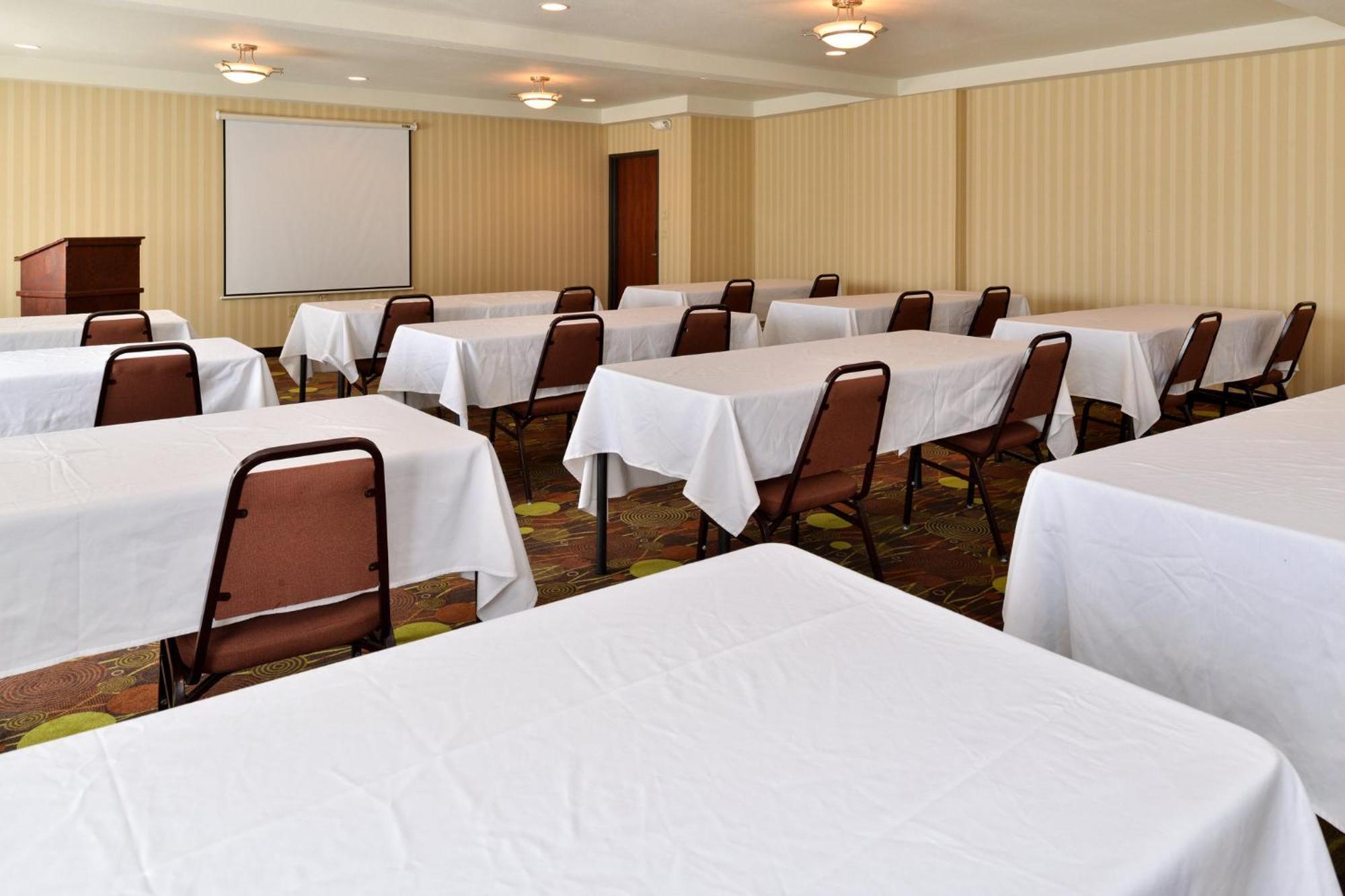 Holiday Inn Express Portland South - Lake Oswego By Ihg Exterior foto