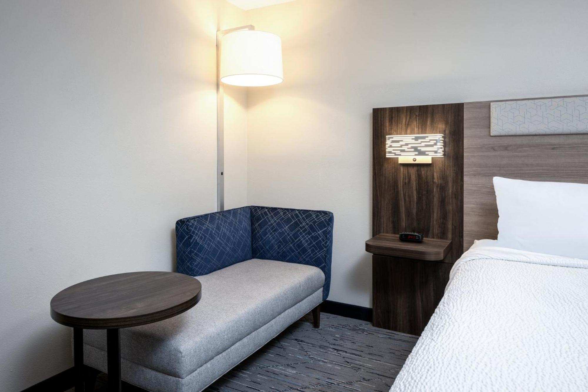 Holiday Inn Express Portland South - Lake Oswego By Ihg Exterior foto