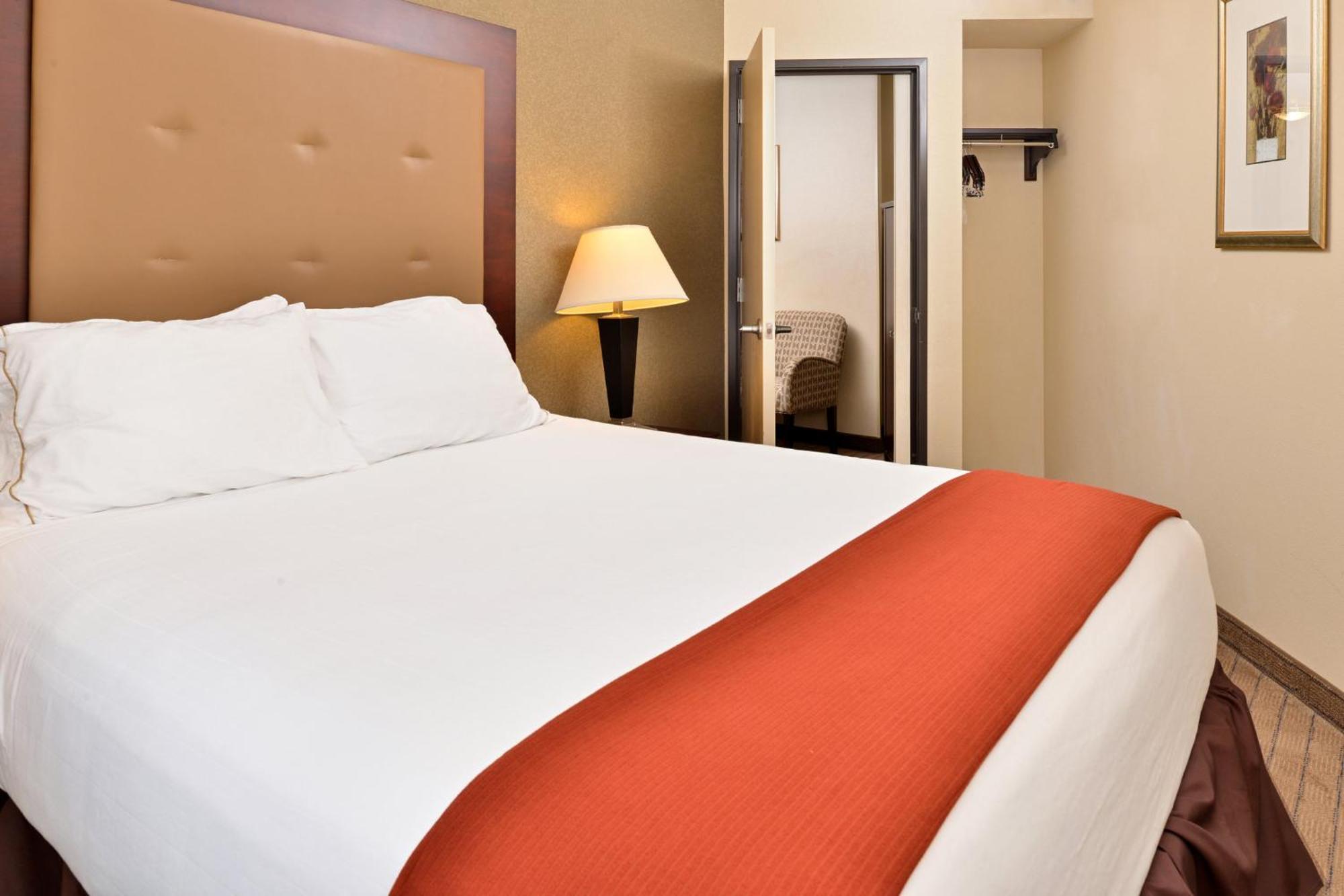 Holiday Inn Express Portland South - Lake Oswego By Ihg Exterior foto