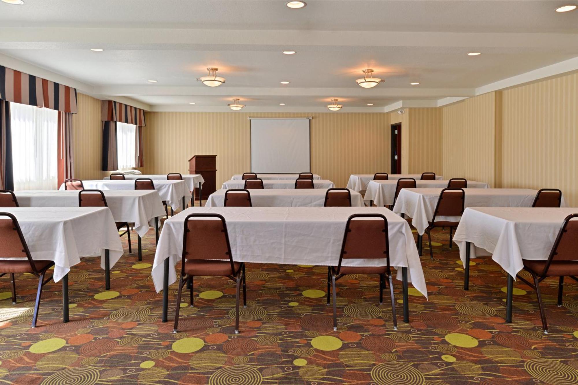 Holiday Inn Express Portland South - Lake Oswego By Ihg Exterior foto