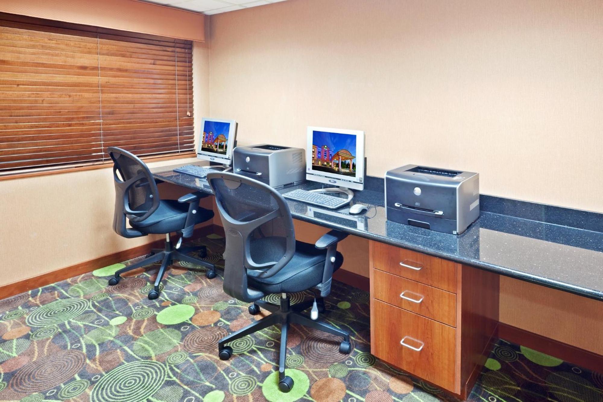 Holiday Inn Express Portland South - Lake Oswego By Ihg Exterior foto
